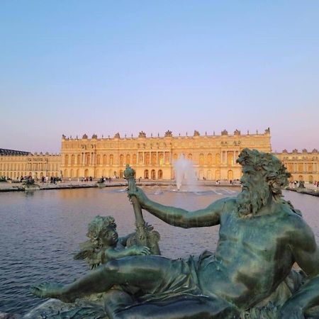 Superbe Appartement Avec Jardin Proche Versailles Saint-Cyr-lʼÉcole Exterior foto